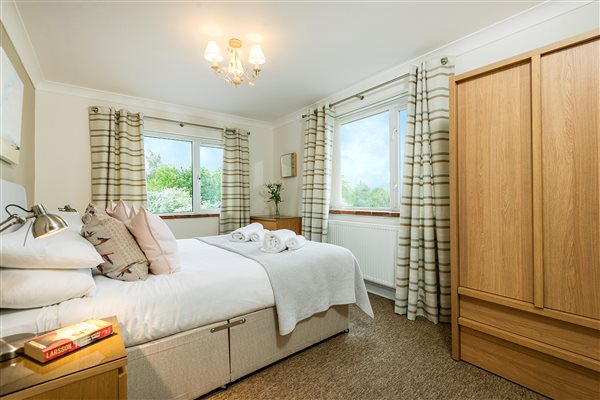 End Cottage Norfolk bedroom 1